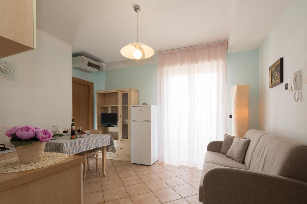 Residence Tre Trilo&Suites Rimini Extérieur photo